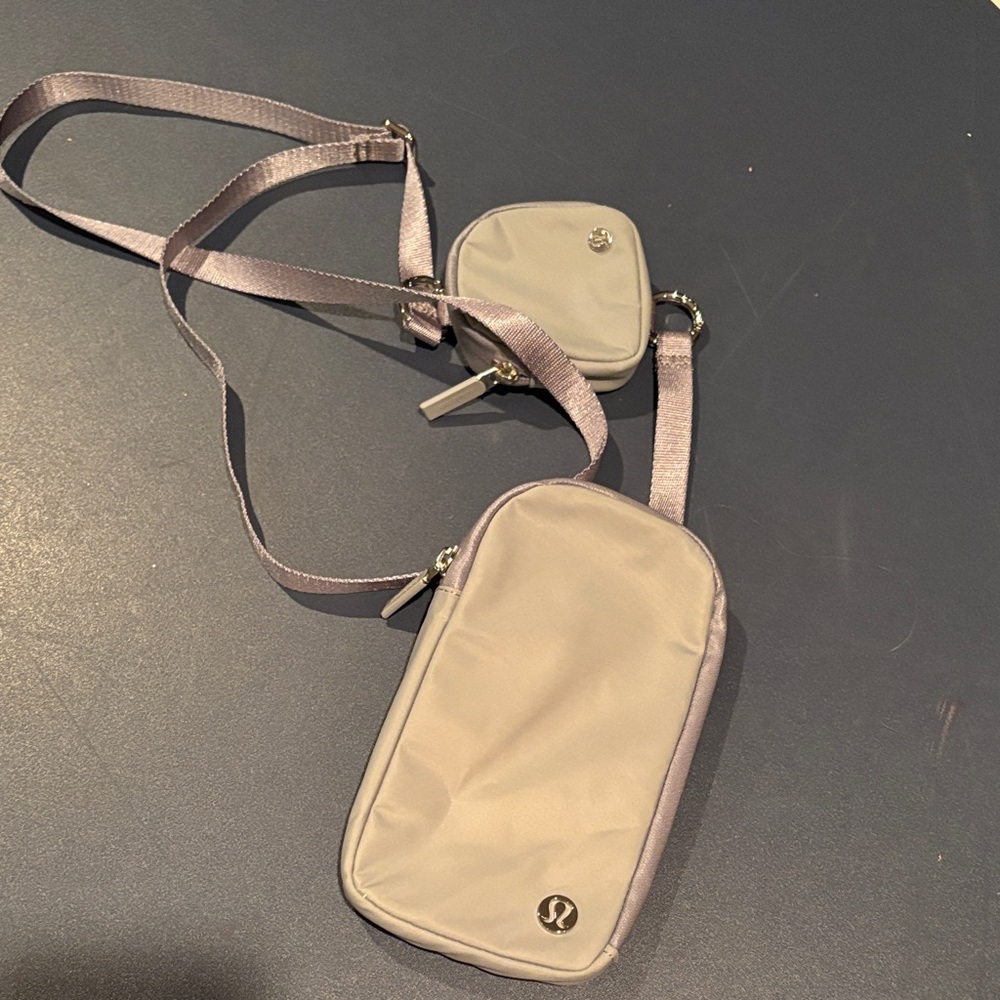 Lululemon Athletica Gray Bag Interior